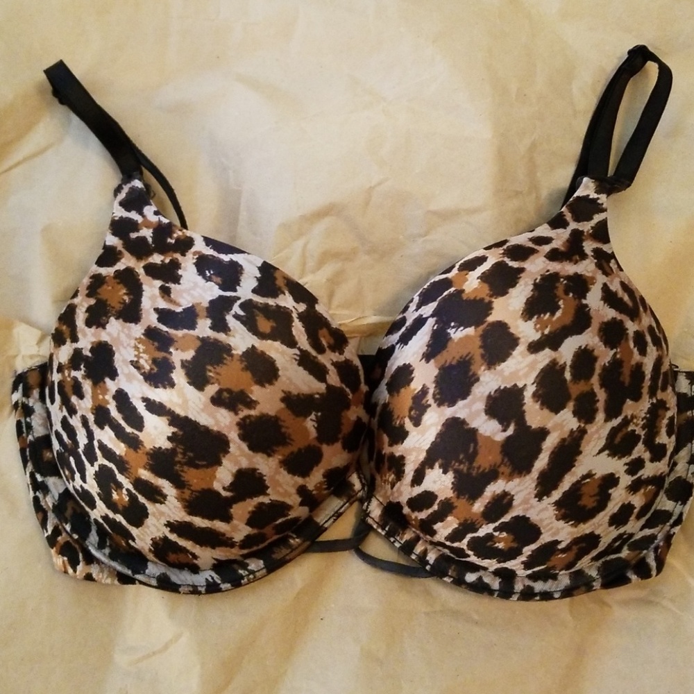 Victoria's Secret 32D bombshell leopard pushup bra